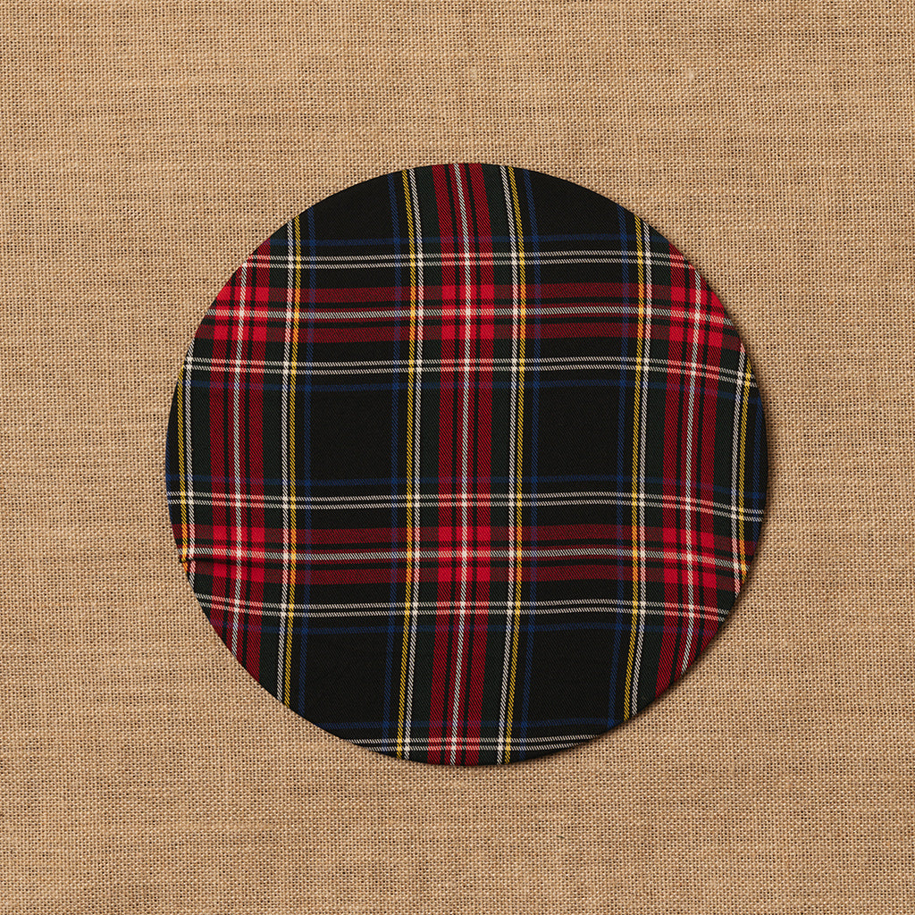 Funda bajo plato Escocés negro + Base de madera