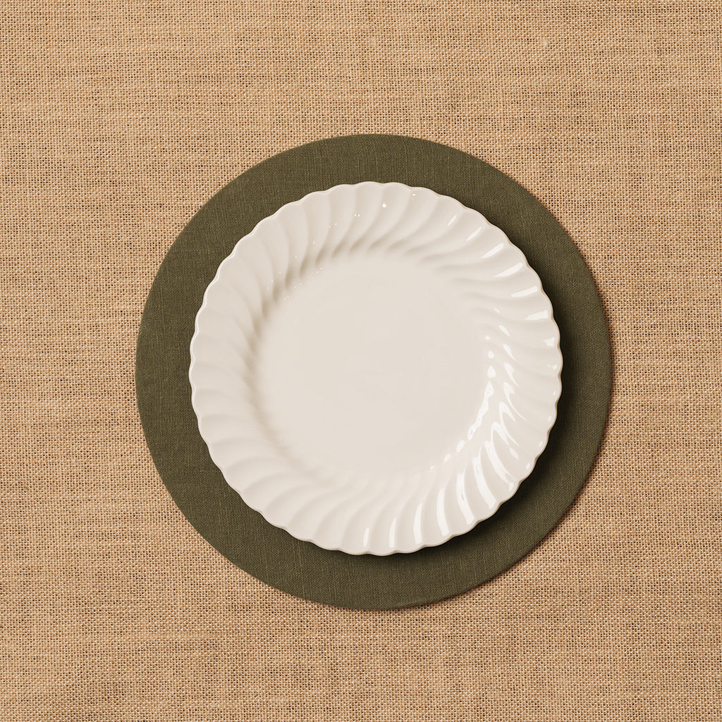 Funda bajo plato 100% Lino verde bosque + Base de madera