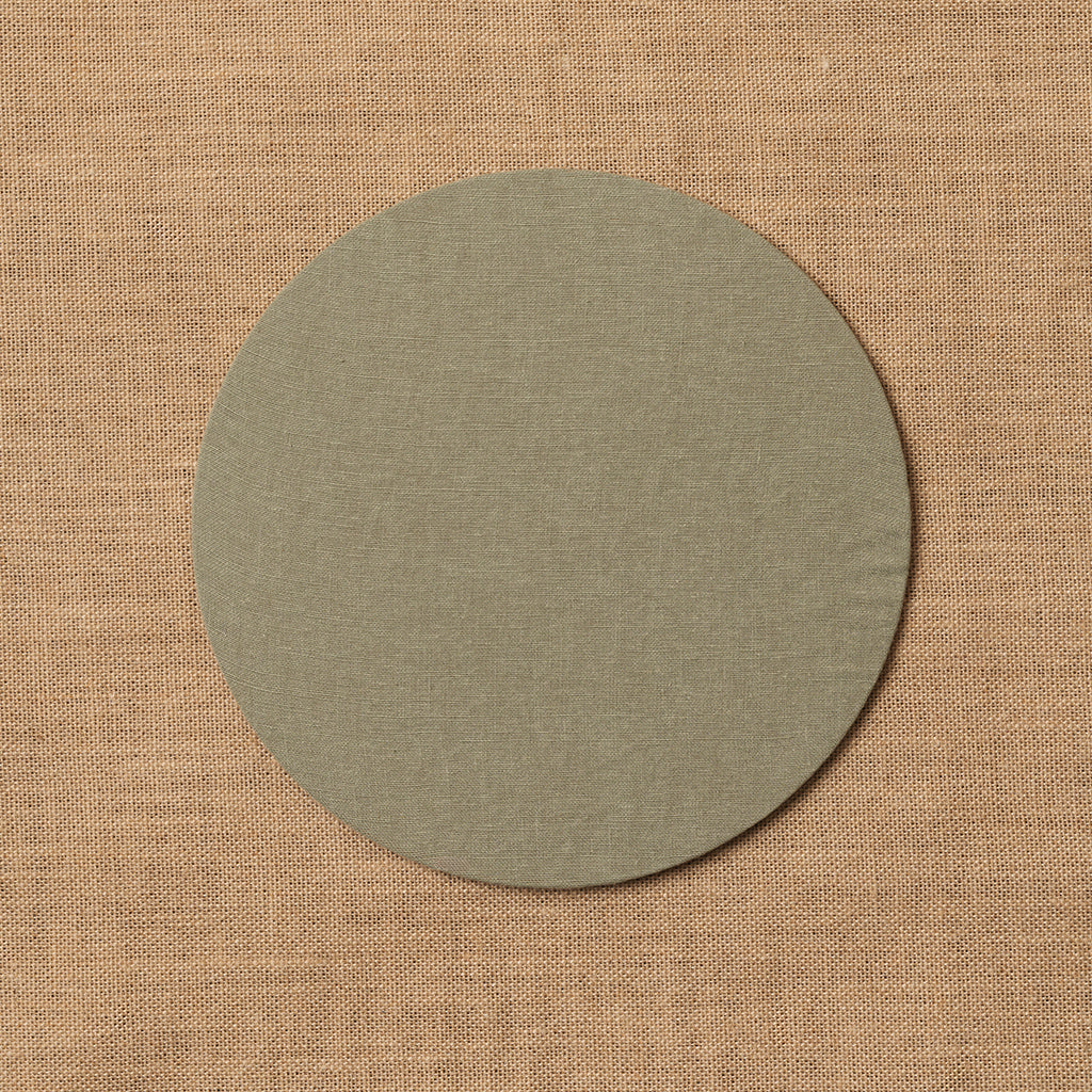 Funda bajo plato 100% Lino verde mar + Base de madera