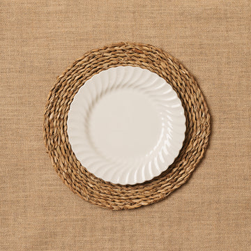 Bajo plato de seagrass