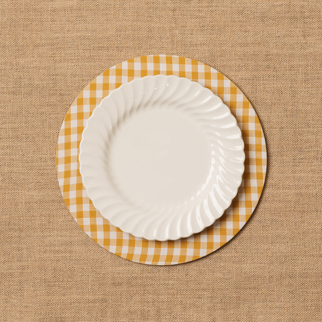 Funda bajo plato Vichy cuadro mostaza + Base de madera