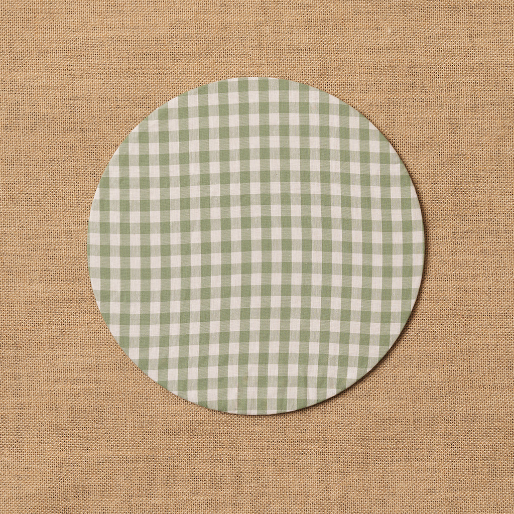 Funda bajo plato Vichy cuadro verde mar + Base de madera