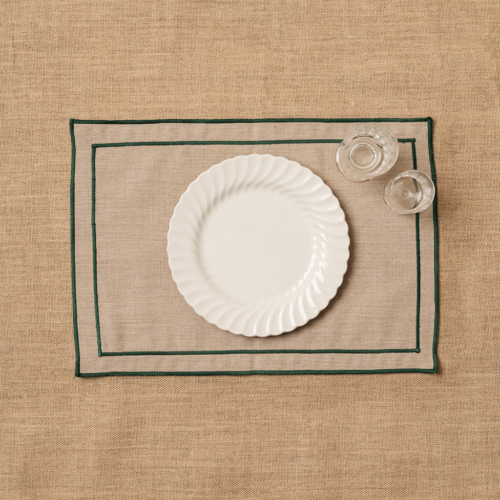 Individual look lino con festón Verde Bosque