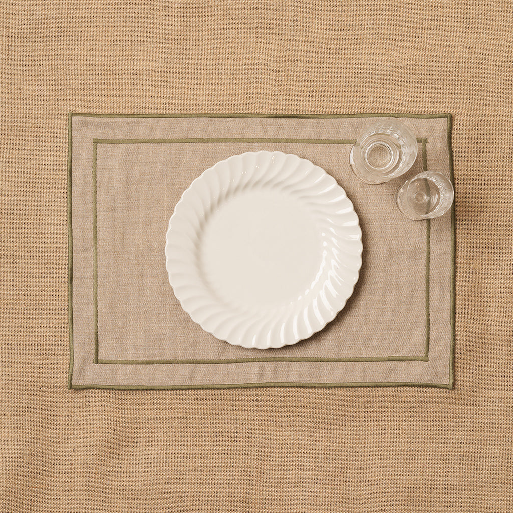 Individual look lino con festón Verde Militar